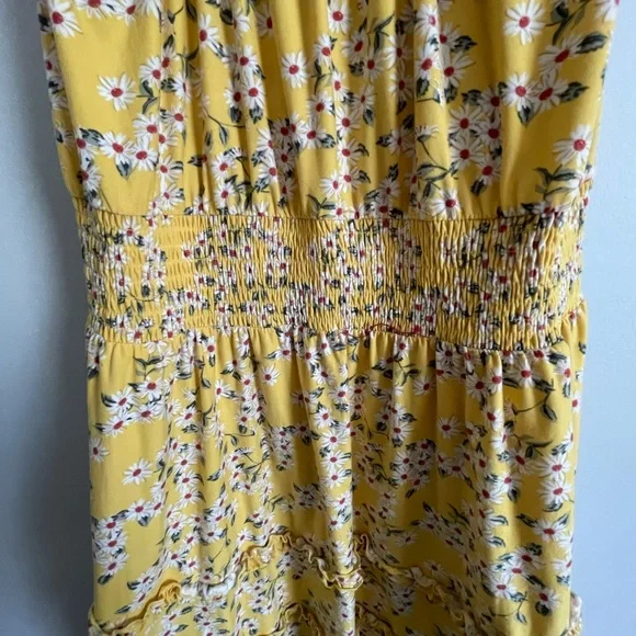 Yellow flower sun dress with ruffles. JR size Xl (15-17) only wore 1 time - Picture 6 of 6